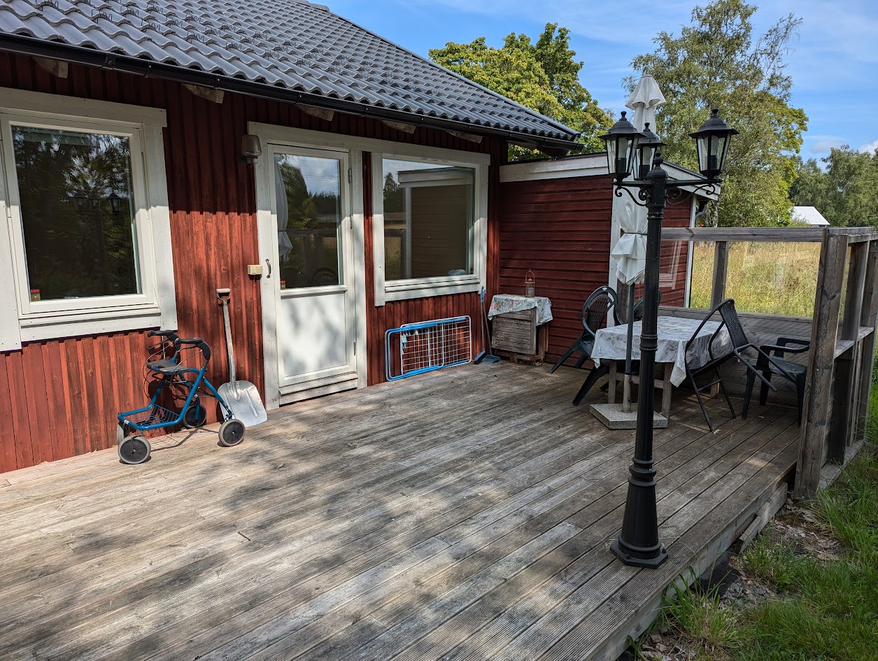 apartment backyard 3