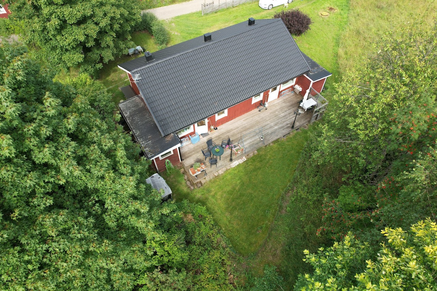 apartment backyard 4